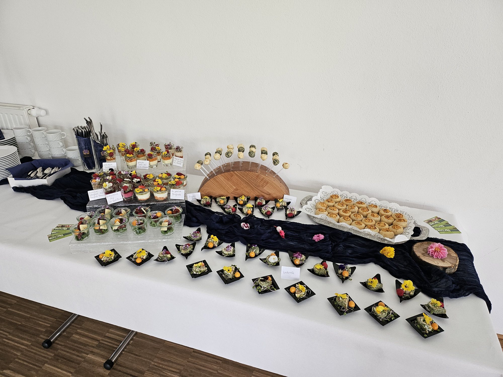 Elegantes Fingerfood-Buffet