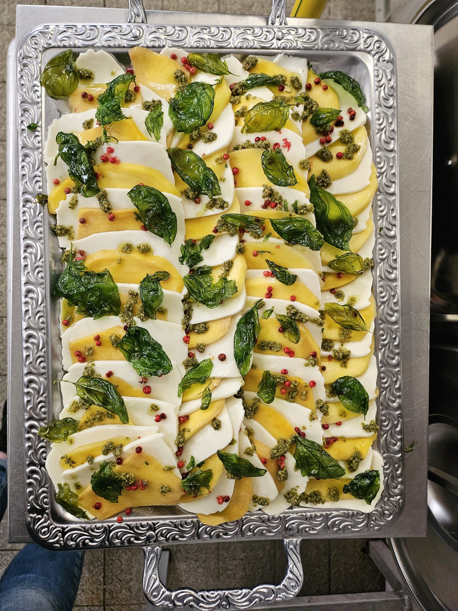 Weißer Spargel, angerichtet